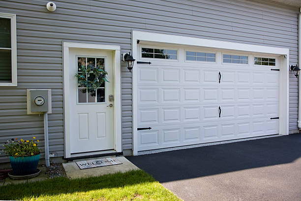 24/7 Emergency Garage Door Panel Replacement experts in Sandy Springs, SC